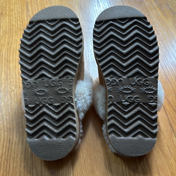 UGG slippers - Picture 4 of 4